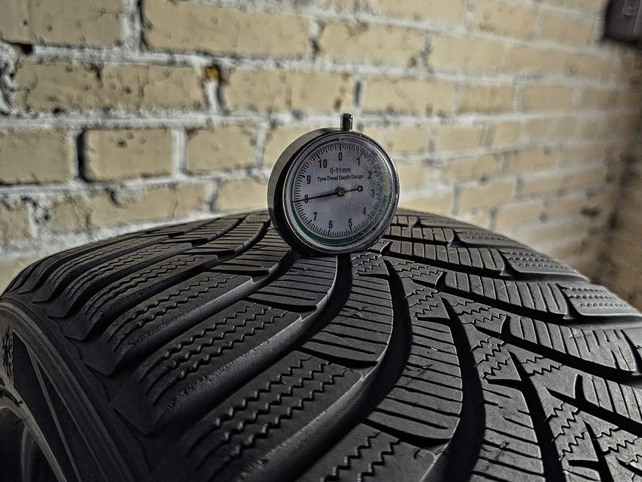 Зимові 225/45r17 Hankook | 2023 | 8/7mm | Korea | Преміум шини/Ідеал