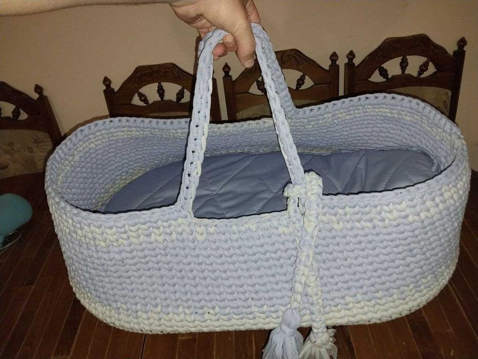 Люлька-переноска з макраме ручної роботи.