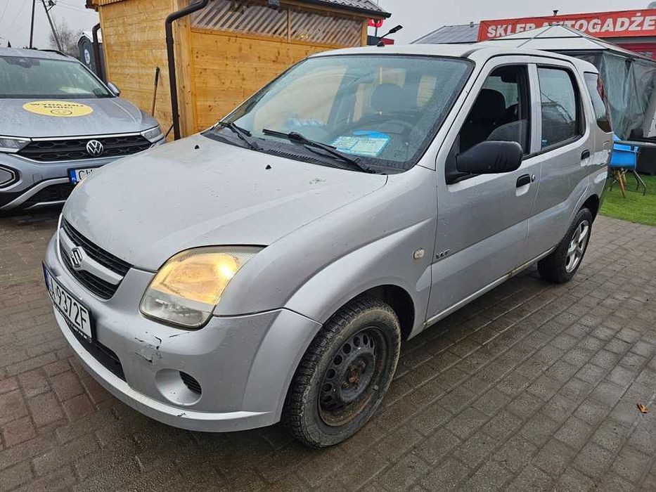 Suzuki Ignis 2007r/1.3 benzyna/opony zimowe/opłaty aktualne/93KM