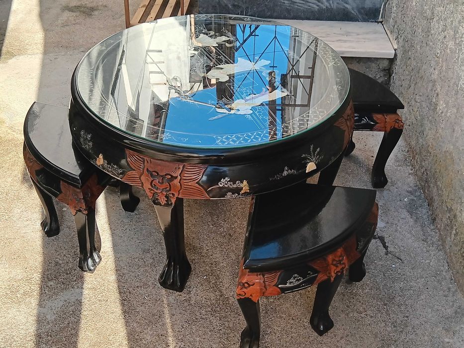 Mesa chinesa como nova