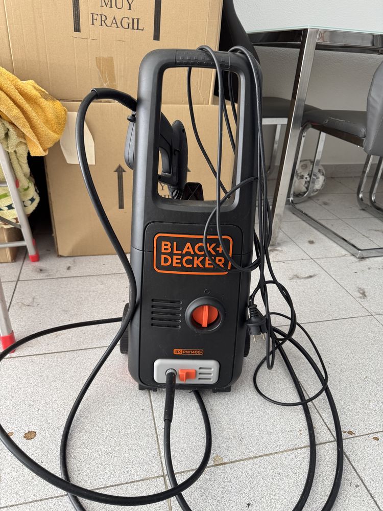 Maquina de pressao Black and Decker