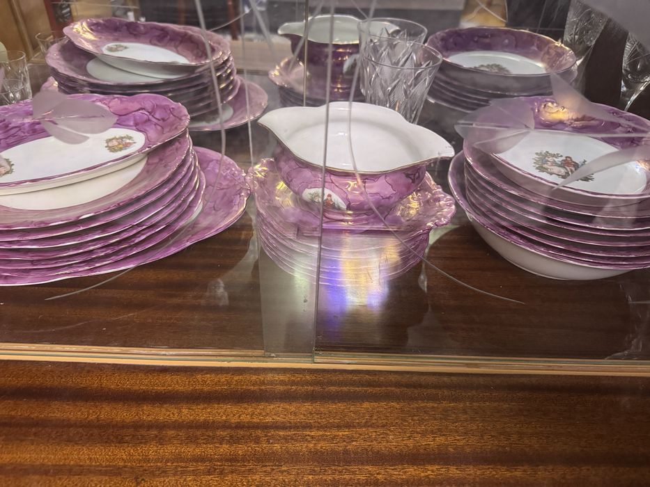 Сервіз  в дуже доброму стані