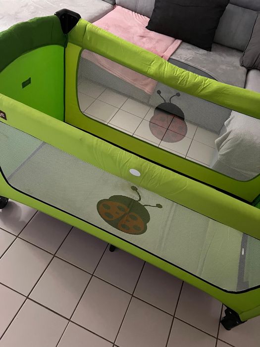 Vendo cama de viagem de bebe