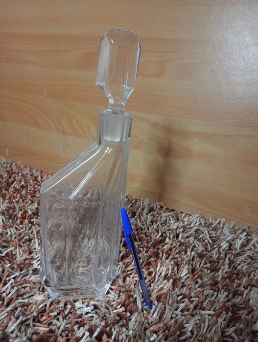 Garrafa com rolha de vidro