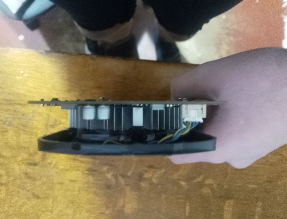 Продам Видеокарту Asus phoenix GTX 1650 4 gb