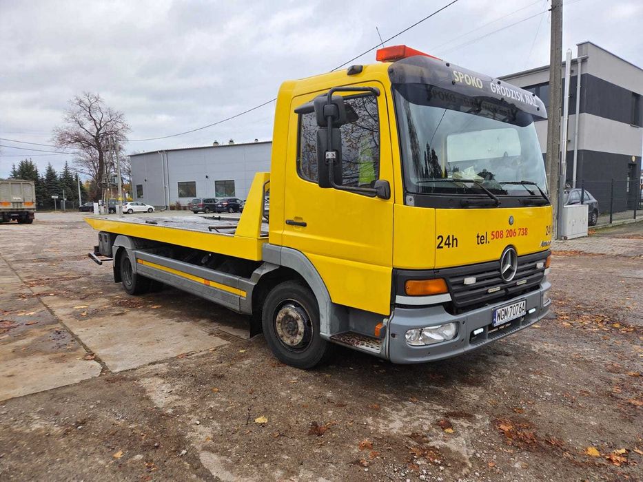 Atego Pomoc drogowa płyta hydrauliczna klima laweta