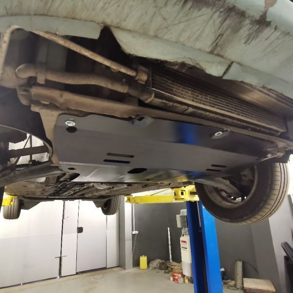 Защита поддона двигателя В НАЛИЧИИ! Renault Megane II Захист двигуна