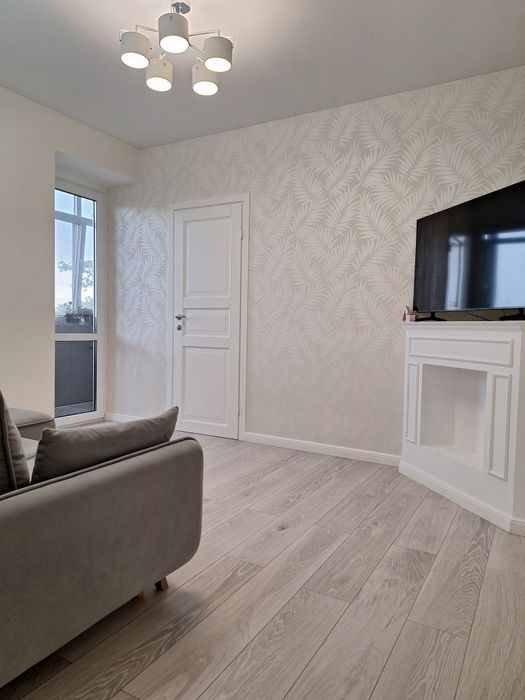 Продам евротрикімнатну з терасою Буча Власник