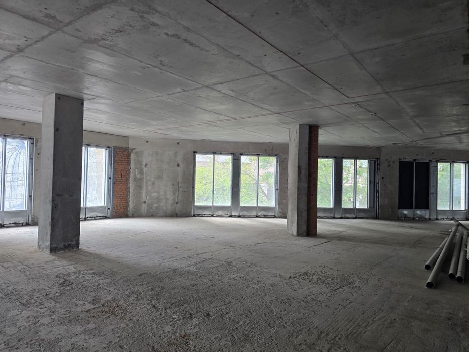 Продам приміщення 1575 м2 в Центрі,  ЖК А136, Антоновича