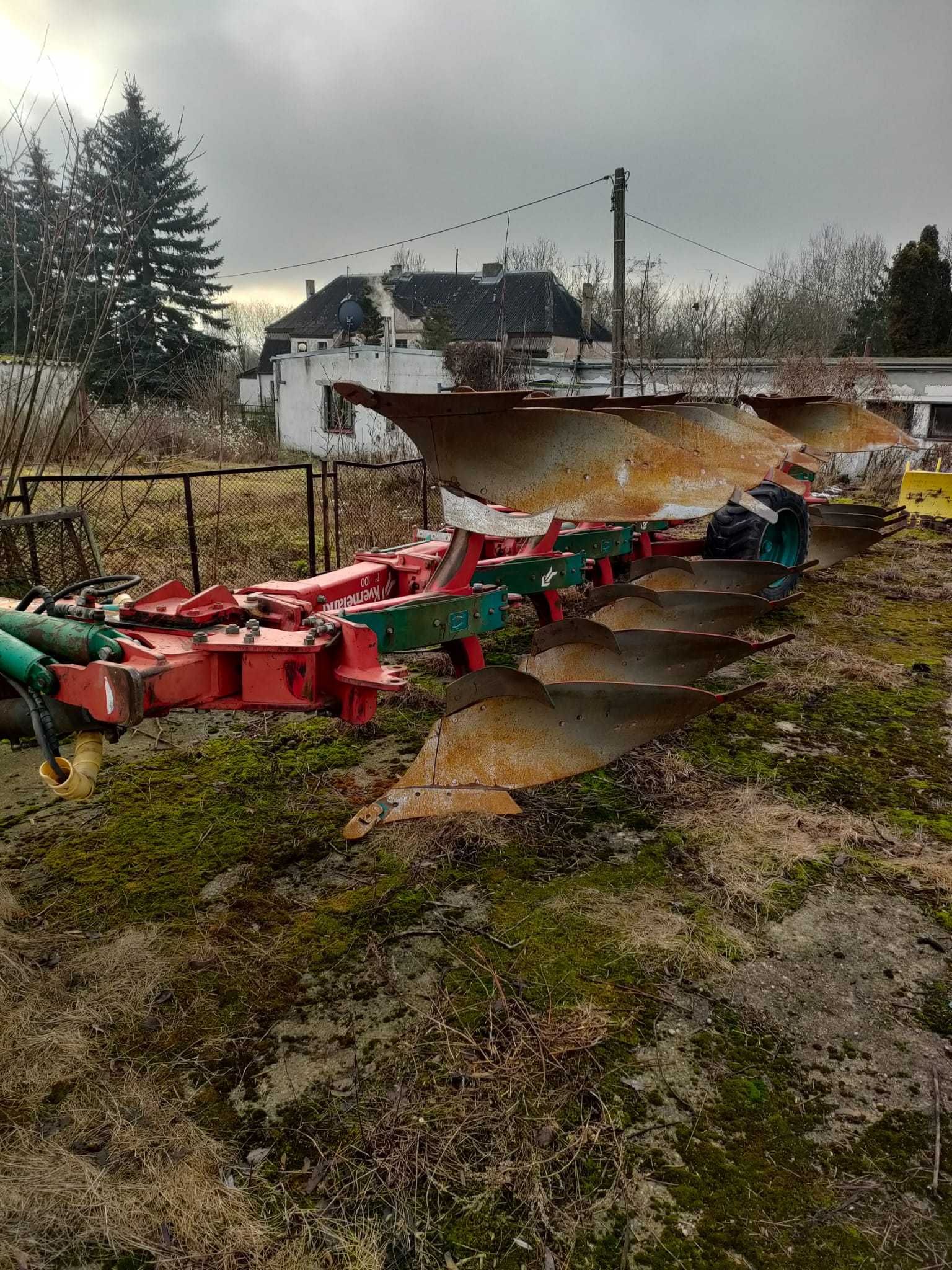 Pług Kverneland PL100 7 skibowy z dwoma Pacomatami