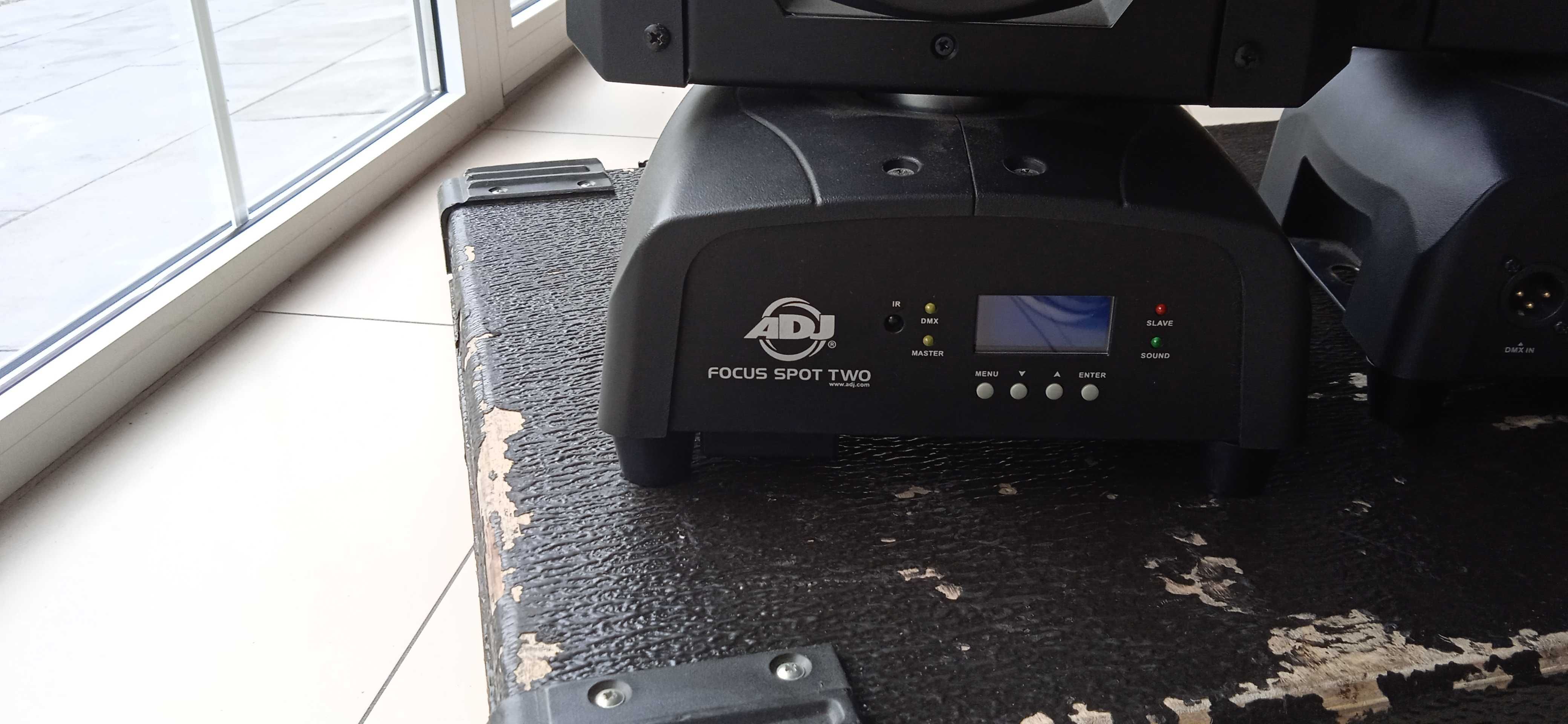 Ruchoma głowa ADJ Focus Spot Two - 2szt + case i okablowanie