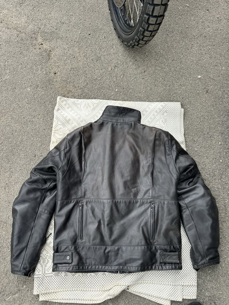 Кожаная куртка для мотоцикла италия
