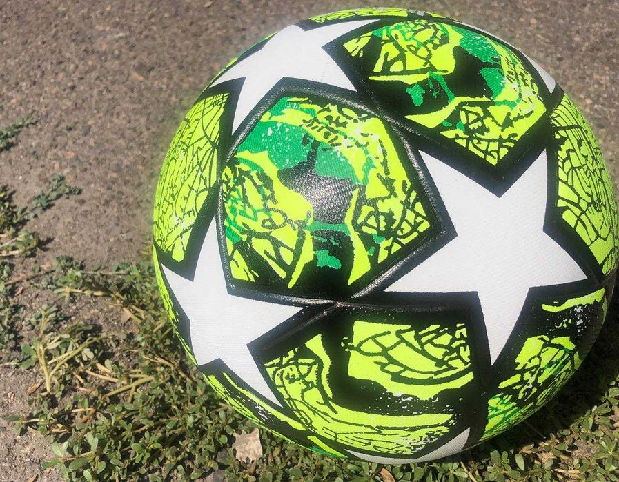 Футбольний м'яч Label AD Green 
5-й розмiр