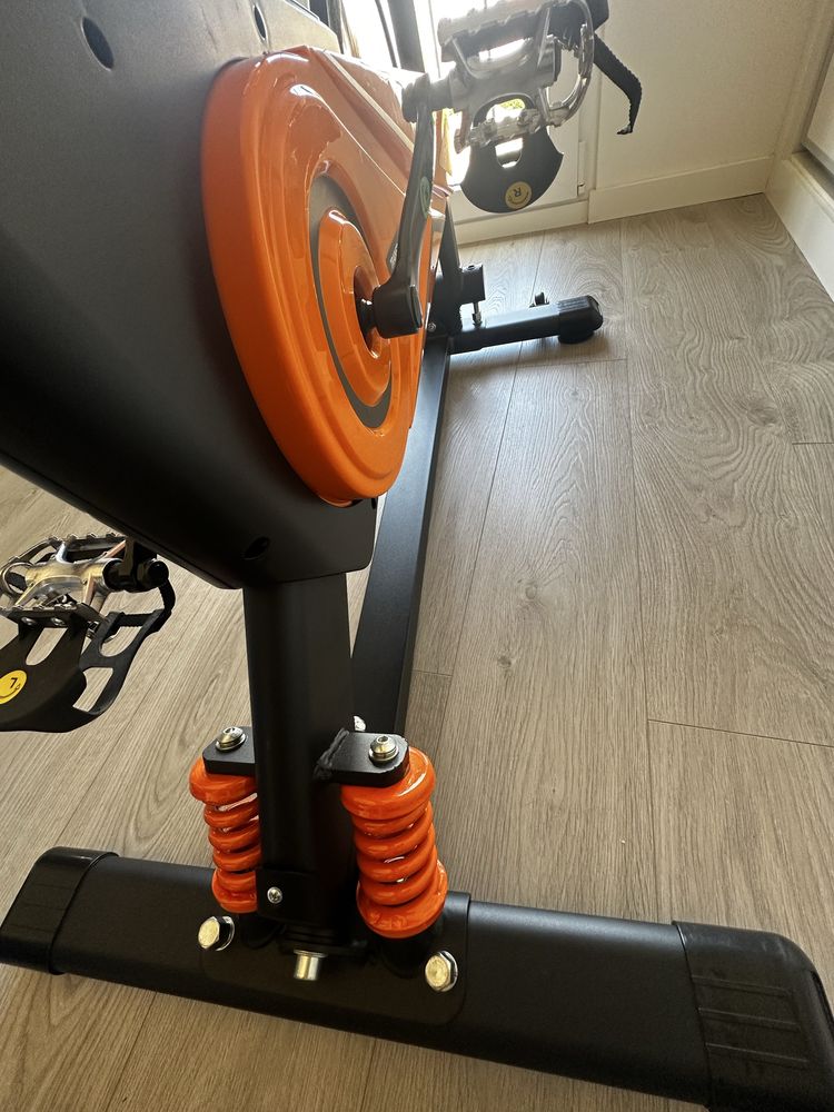 Bicicleta Estática Gridinlux de Spinning Trainer Alpine 8500 sem uso