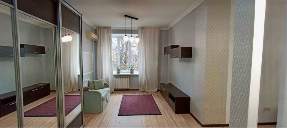 Оренда 1 кімнатноі на пр Поля ул Незалежності