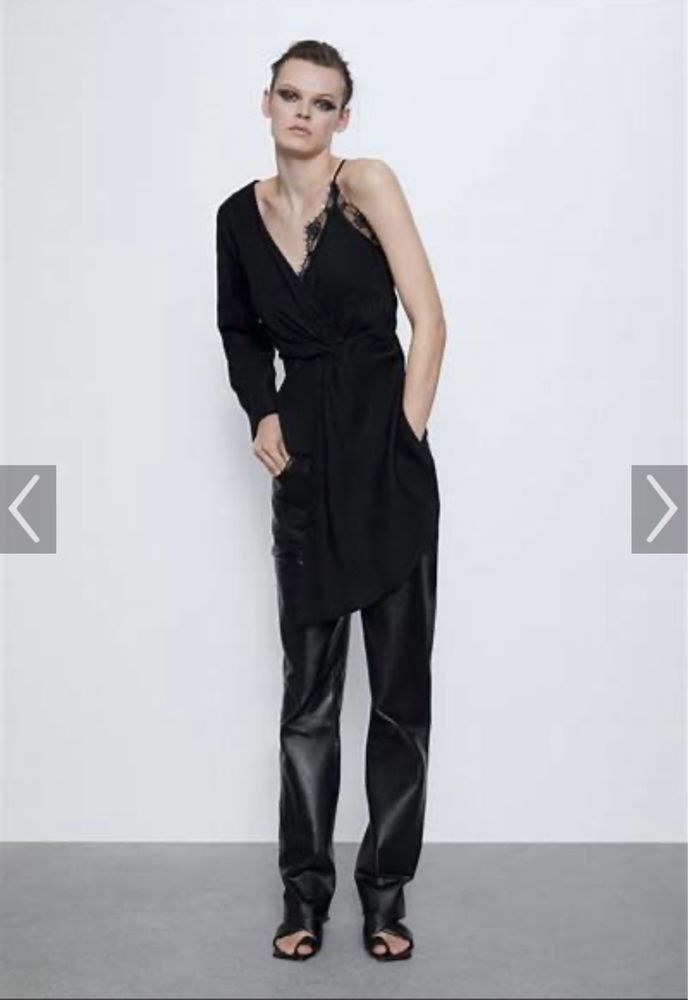 Чорна асіметрична блуза Zara