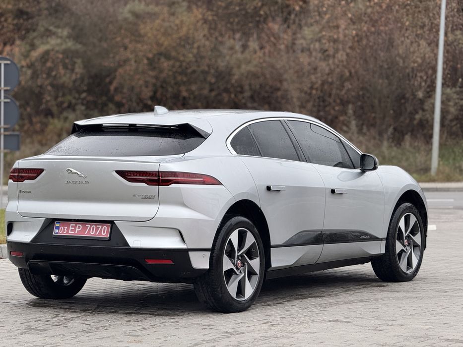 Jaguar I pace ягуар