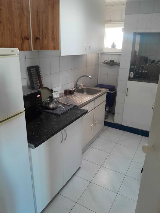 Arrendo quarto. Lisboa _ Graça