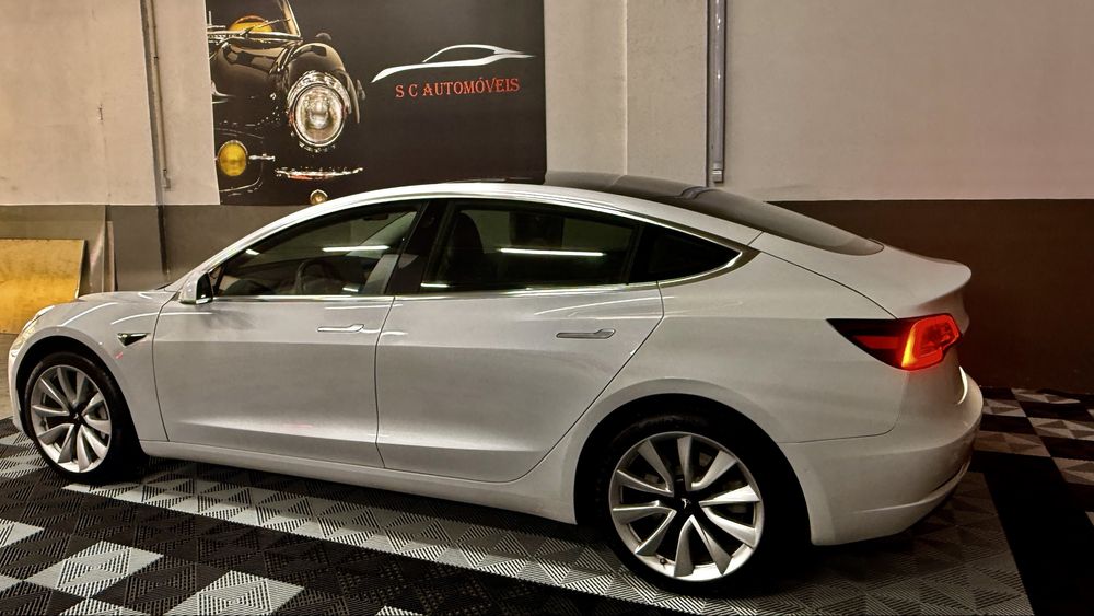 Tesla Model 3, Nacional 328cv de 2020 iva dedutivel