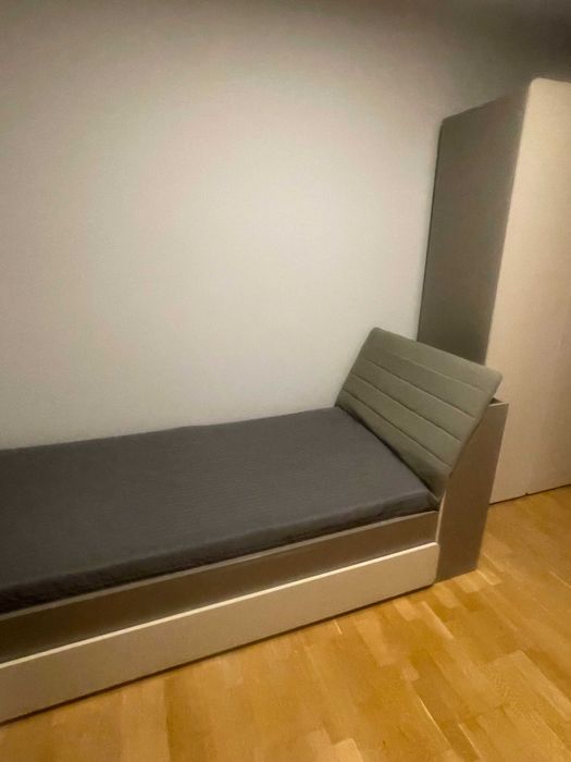 Sprzedam zestaw używanych mebli młodzieżowych firmy VOX