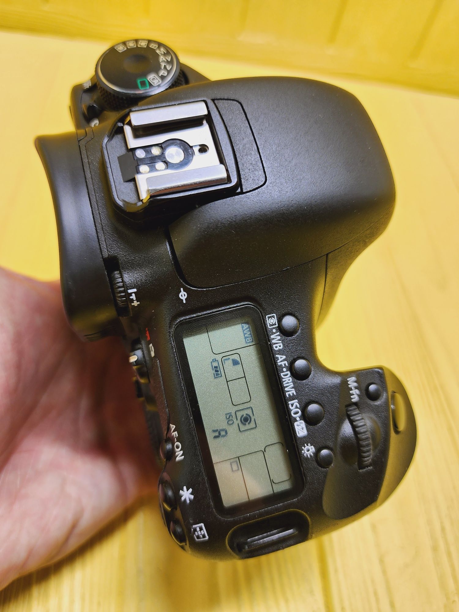 Canon EOS 7D (body)