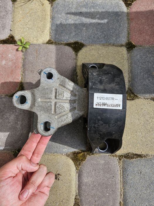 Подушка двигуна renault zoe