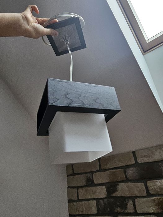 Żyrandol/ lampa wisząca l z mlecznym kloszem