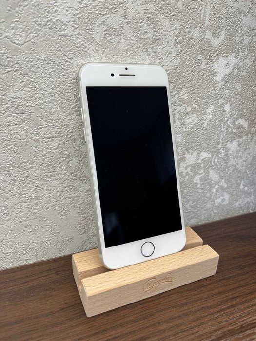 Apple iPhone 7 | 32 GB | R-SIM | АКБ 75 %