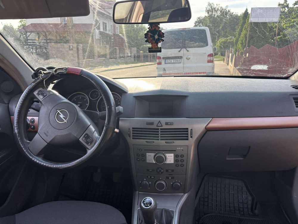Opel astra h 2004r 1.7cdti