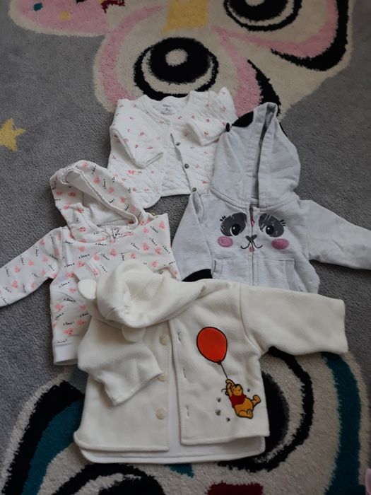Zestaw kurteczek, bluz niemowlęcych r.68