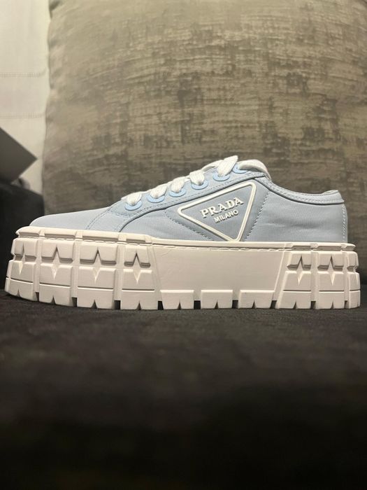 Sapatos PRADA novos