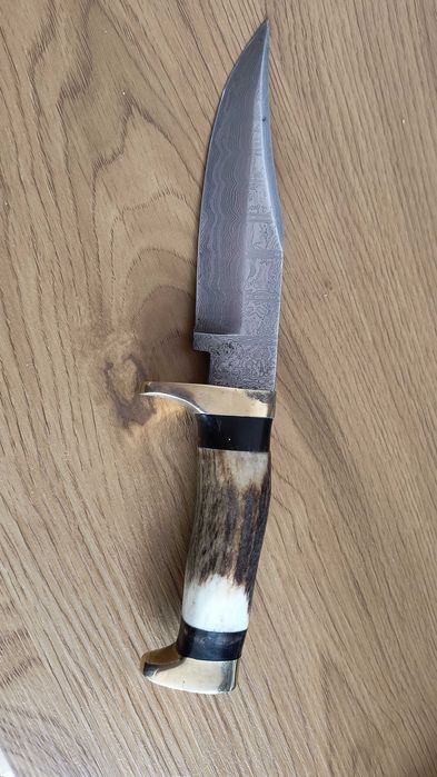 Duży stary nóż myśliwski, damast