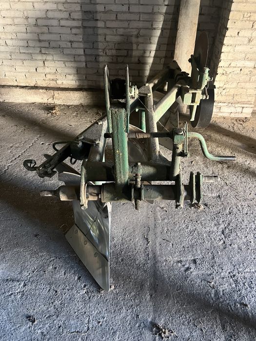 Плуг 3х30 плужок