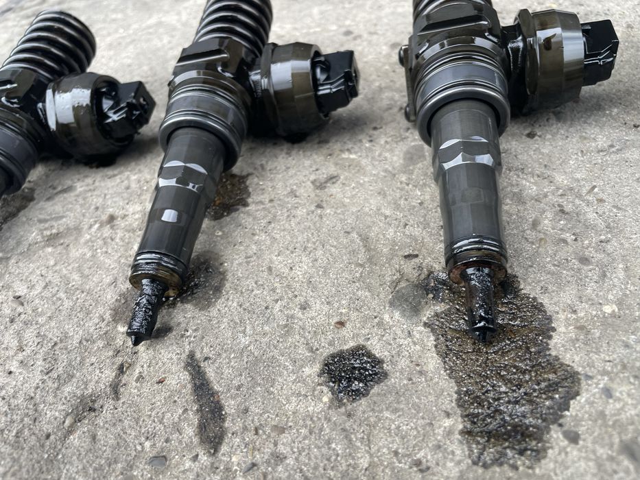 Форсунки VW T5 2.5 TDI BNZ Bosch — оригінал, комплект, перевірені