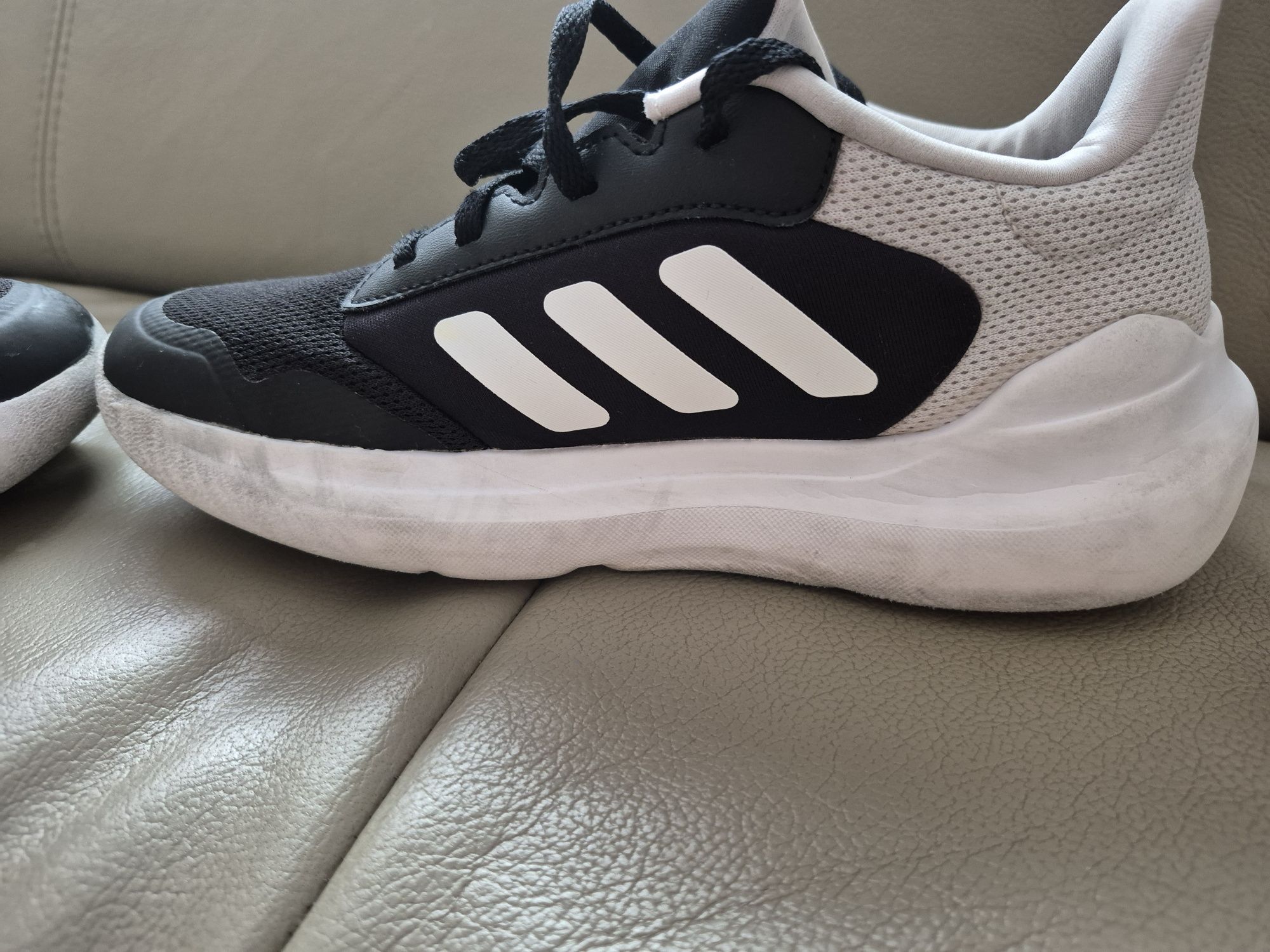 Buty sportowe rozm. 37