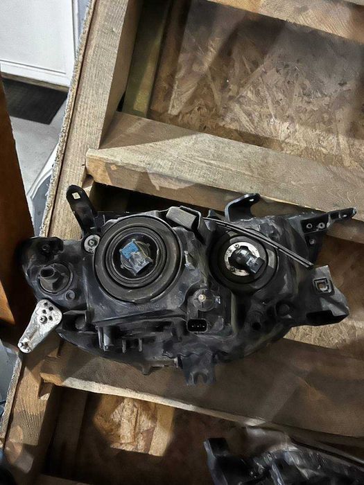 Фари права ліва передня Mitsubishi l200 Мицубиси Л200 2010-2015 р