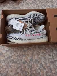 Adidas Yeezy Boost 350 V2 Zebra 43