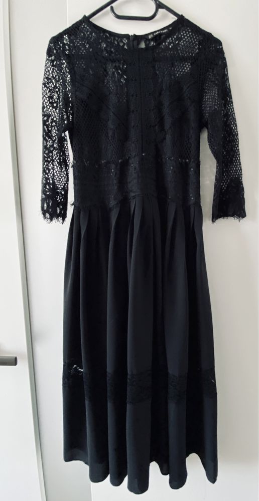Sukienka ZARA 34 czarna koronkowa