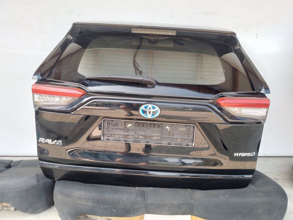 Кришка багажника toyota rav4 2019-2023 колір 218