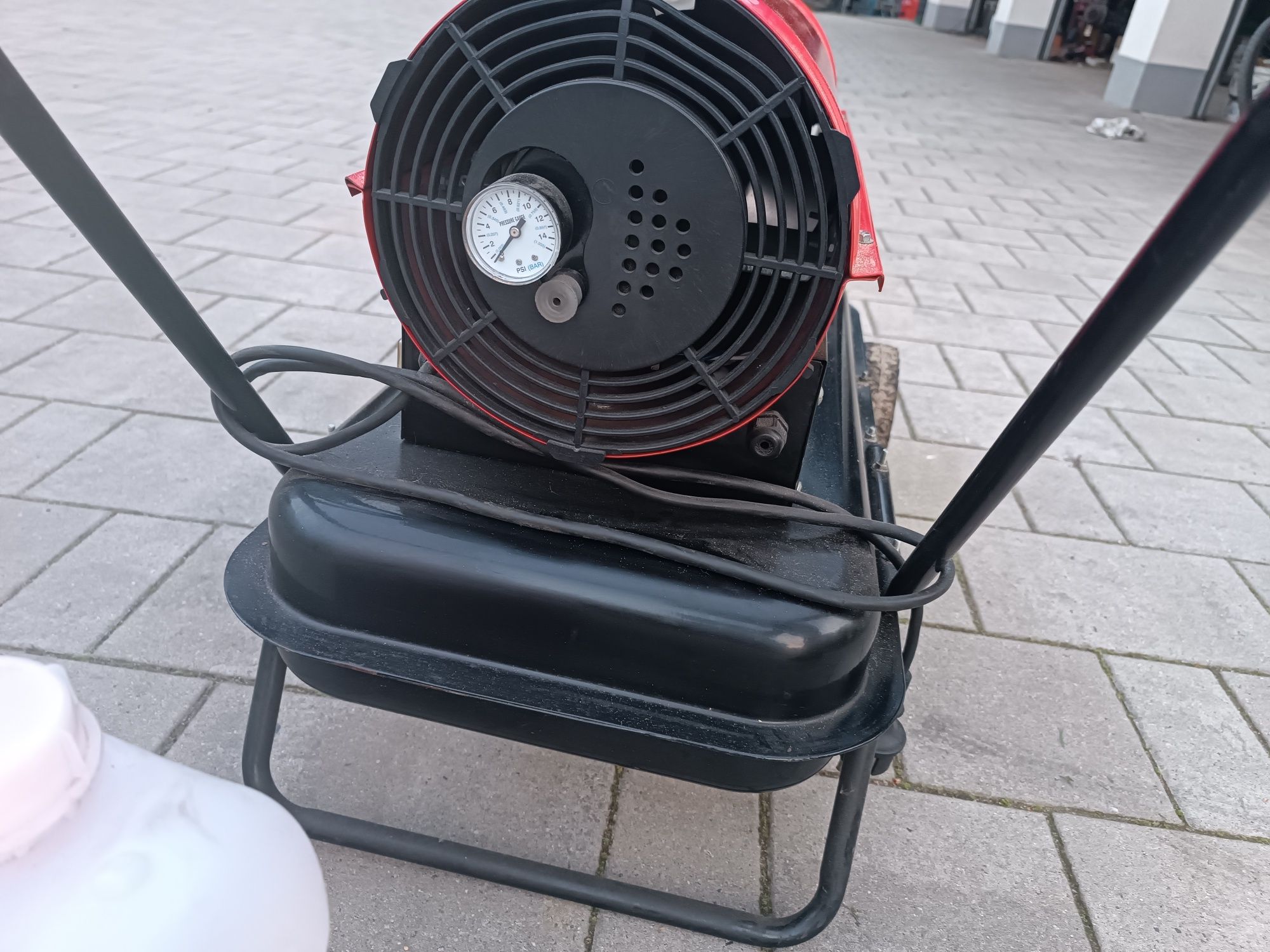 Nagrzewnica olejowa Capral 30 KW + olej opałowy