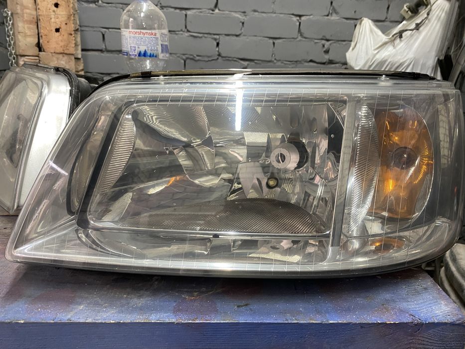 Фары volksvagen T5 фольксваген Т5  3200 ПАРА