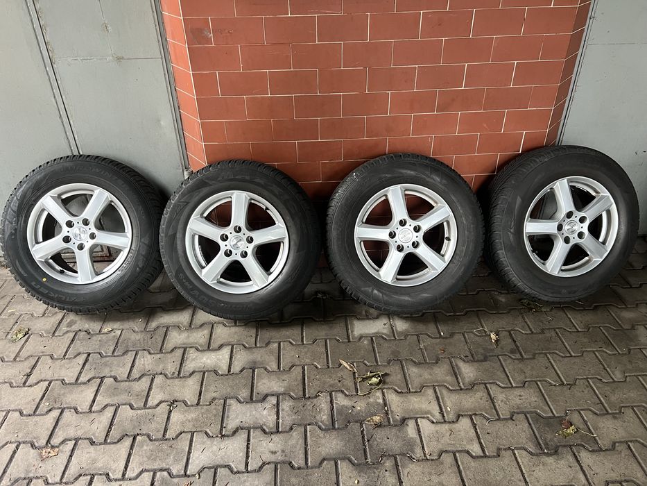 Opony zimowe alufelgi 215/70 R16