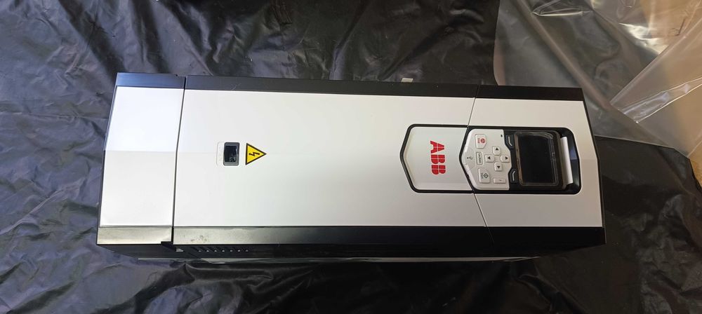 Falownik/przemiennik/inwerter ACS880 45A NOWY