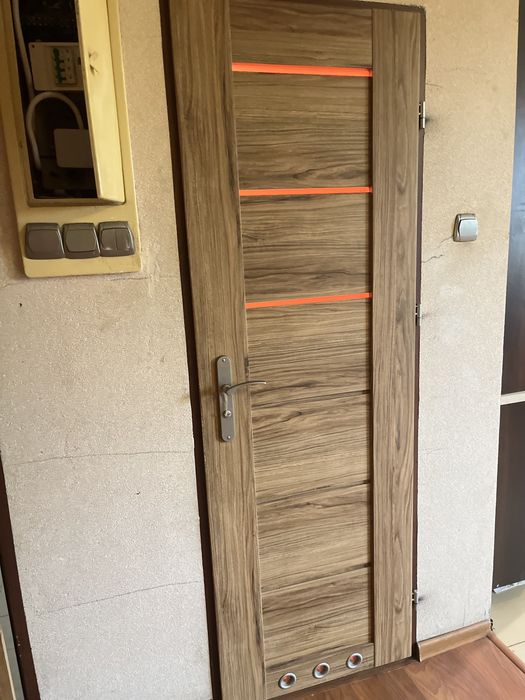 Drzwi 193,5 x65 prawe i lewe łazienkowe