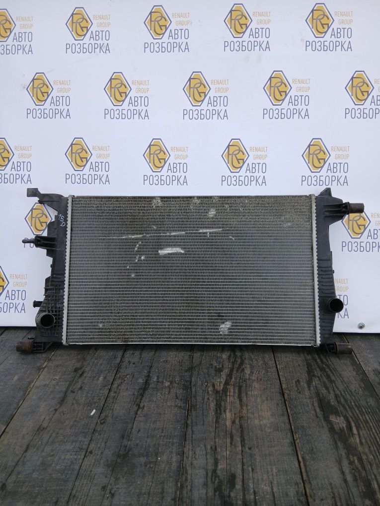 Радіатор основний Renault Megan lll Scenic lll