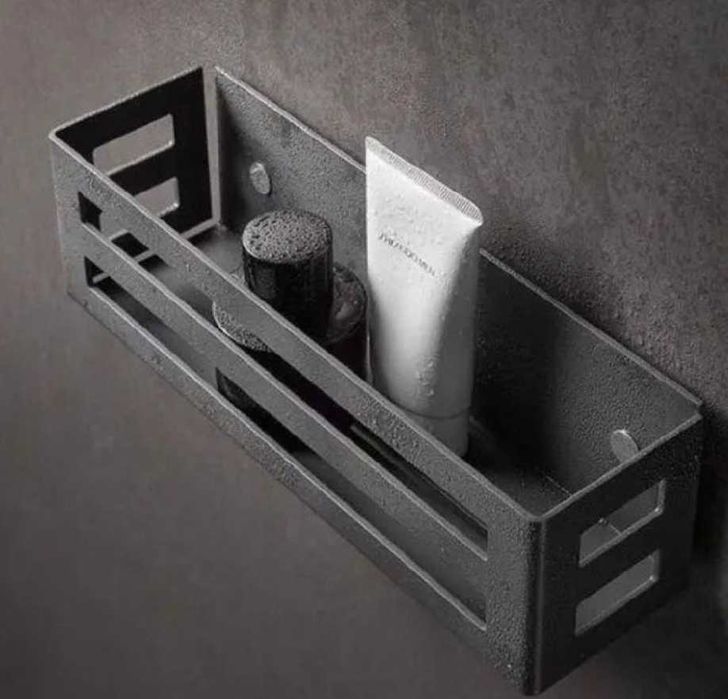 полиця у ванну кімнату для гігієнічних засобів