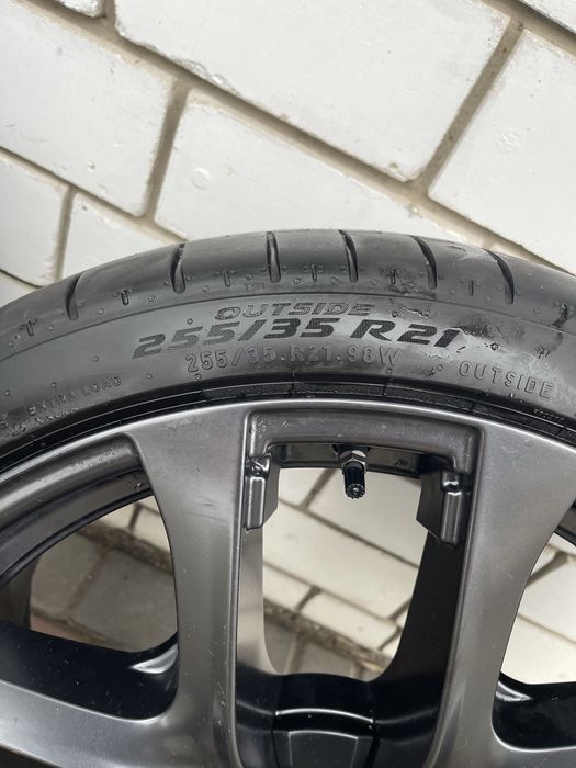 Tesla Model Y диски нові