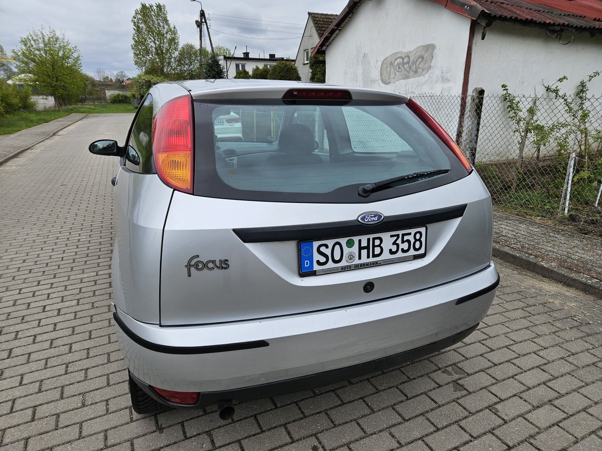 Focus 1.8 benzyna