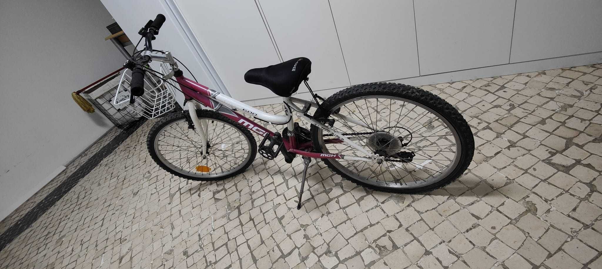 Bicicleta MGH MTB 600 trekking Montanha