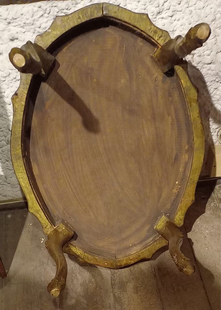 Mesa de apoio romantica em madeira